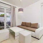 Apartman In 53769 *