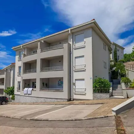 Apartament In 53769